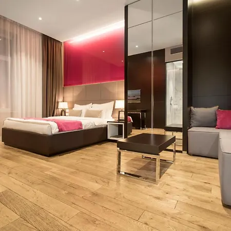 Gasthof Maccani Black Luxury 3*