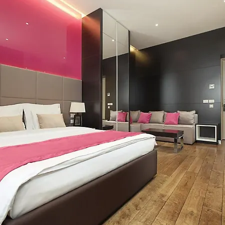 Maccani Black Luxury Гостевой дом