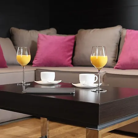 Casa de hóspedes Maccani Black Luxury 4*