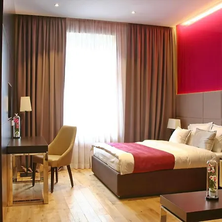 Гостевой дом Maccani Black Luxury