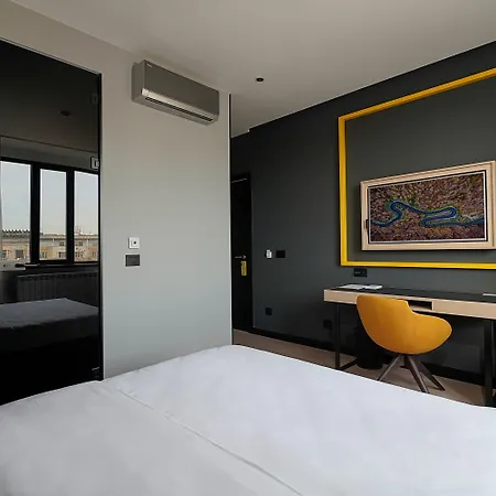 Casa de hóspedes Maccani Black Luxury 4*