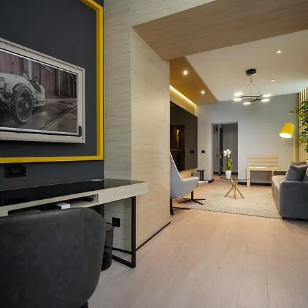 Maccani Black Luxury Gasthof 3*