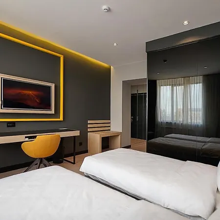 Maccani Black Luxury 4* Белград
